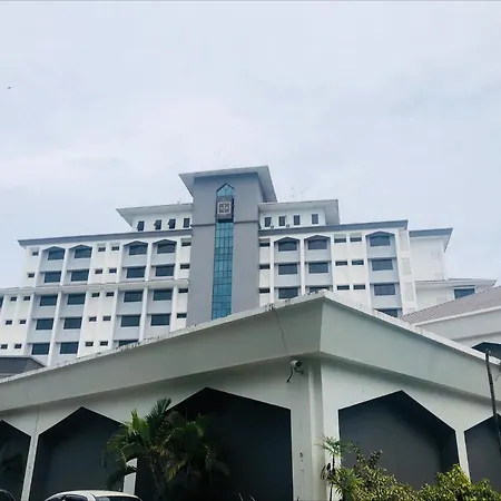 哥打京那巴鲁酒店
